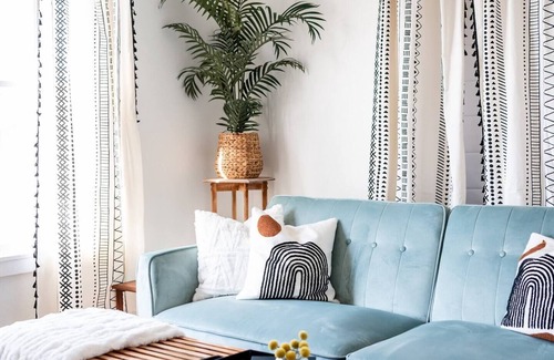 Fayetteville House | A Curated Escape Perfect for 2-4 | Boho Carriage House