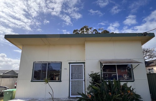 Long Jetty Cottage | A delightful cottage only an easy 10 minute walk to Toowoon Bay & Shelly Beaches