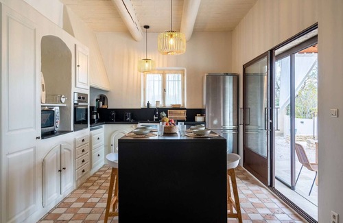 Gordes House | A delightful property in a hamlet near Gordes – Sleeps 10