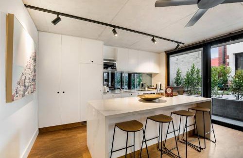 Fitzroy Apartment | A Designer's Dream in the Heart of Trendy Fitzroy