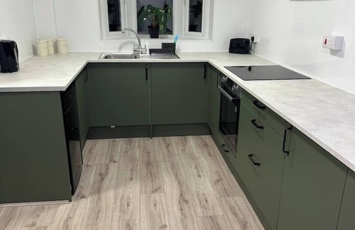 Crawley House | A discreet & elegant play space for couples