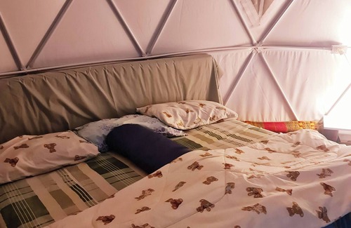 Phetchaburi Bed & Breakfast | A dome At Treehouse Outdoor Bathroom Facing The Mountains