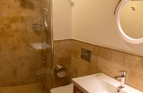 Ayvalik Hotel | A. Emreli Suite Hotel