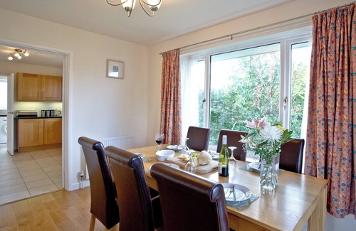 Brixham Cabin | A family friendly retreat with large garden, close to a secluded cove.