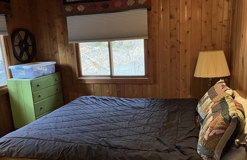 Wolfeboro Cabin | a few days left in August. price drop!