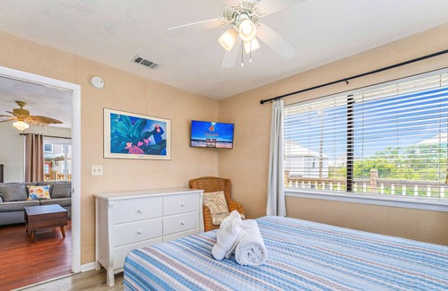 Cape San Blas House | A Flip Flop - Private Pool - Steps to the beach!