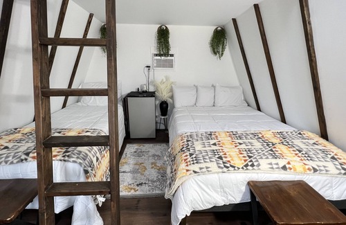 Loughman Cabin | A Frame Cabin close to George & Desert Aire