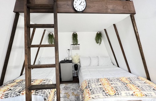 Loughman Cabin | A Frame Cabin close to George & Desert Aire