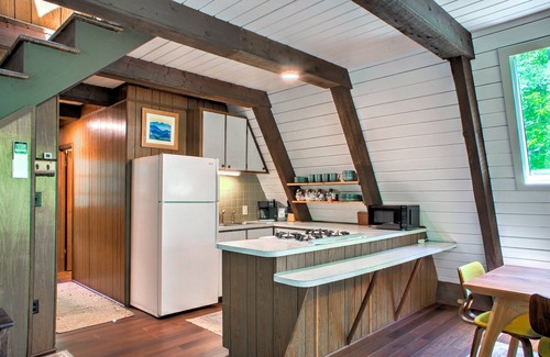 Burnsville House | A-frame Cabin near Mt. Mitchell!