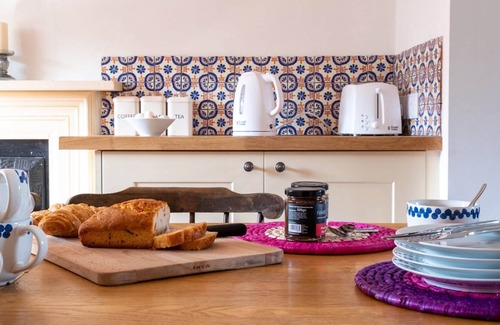 New Forest District Cottage | A fun, quirky house. 1.5km walk to the beach