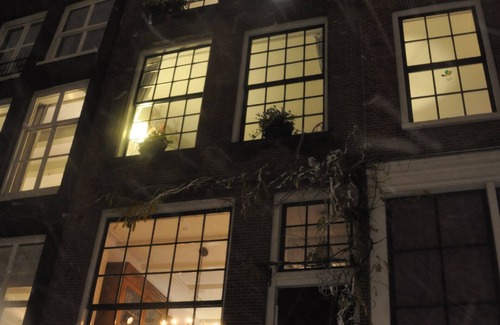 Grachtengordel-West Apartment | A Gem in Amsterdam,In Jordaan on the most popular canal Prinsen canal