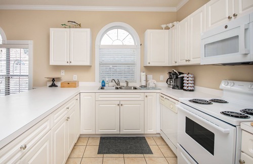 Central Myrtle Beach Condo | A golf course view escape in the heart of Myrtle Beach!