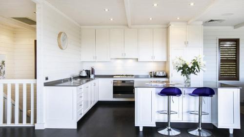 Killcare House | A Grand Beach Retreat