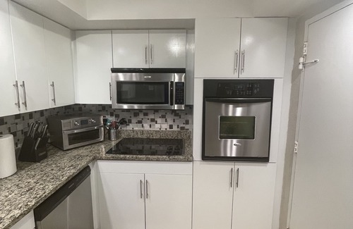 Hollywood South Central Beach Condo | A Great Deal! Oceanview 2 Bedroom Luxurious Condo Hollywood Beach