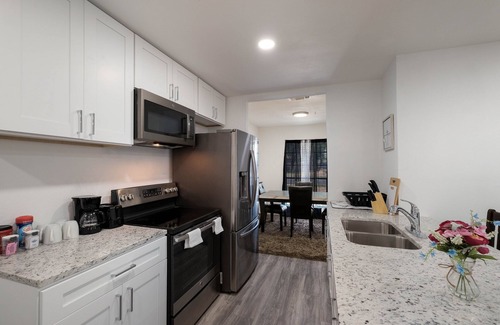 Southside House | A great place for short and medium stays, 5 minutes to Lackland Air Force Base.