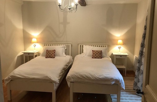 Villeneuve-Minervois House | A 'Hidden Gem', In Its Own Private Walled Courtyard Just Outside Carcassonne