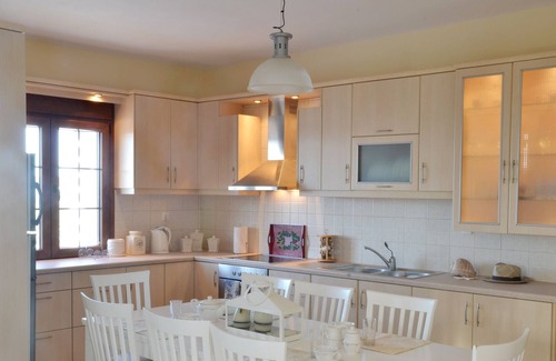 Leros House | A holiday home for individualists