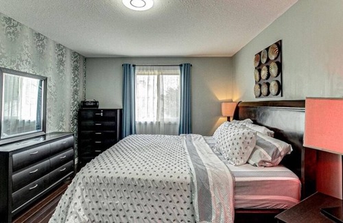 London House | A home away of your home.