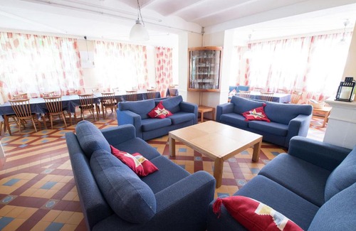 Saint-Honore-les-Bains House | A house suitable for groups and families