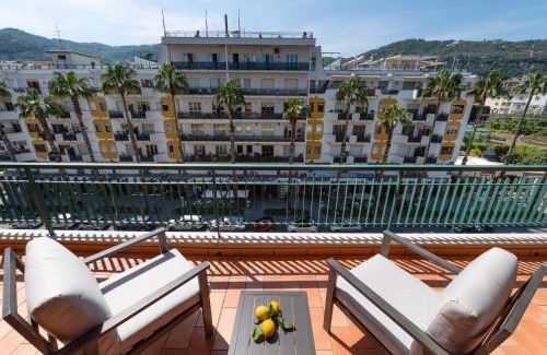 Sorrento City Centre Apartment | A I R Sorrento Luxury House