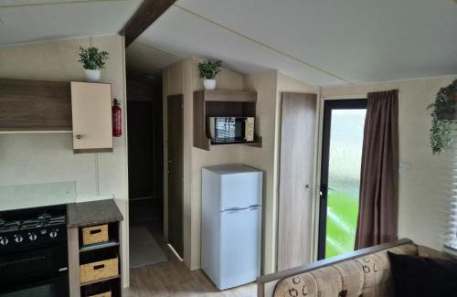 Towyn Resort | A&J Caravan Hire Golden Gate Towyn