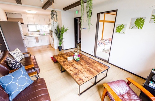Niki House | A-Ja