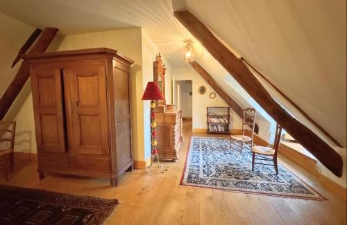Saint-Guyomard House | A l'ombre du château, Dépendance de caractère