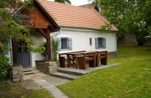 Szentbekkalla House | A la maison - épp mint otthon