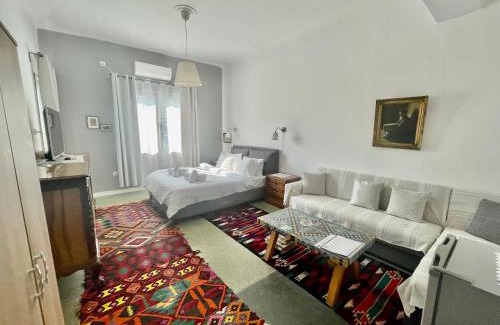 Athens City Centre Hotel | A litte Taste of Home Guest House