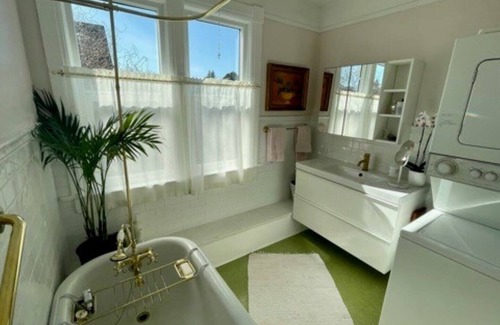 Fernwood House | A little Crow's nest in Fernwood