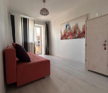 Sukhinovka Apartment | A Living Room Двокімнатна квартира біля Макдональдса Безконтактне заселення