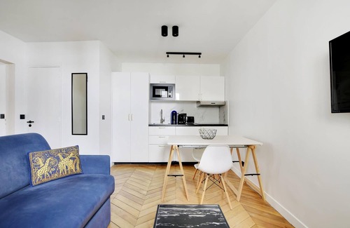 Faubourg Saint-Germain Apartment | A Lovely 1-BR in Champs de Mars - Eiffel Tower