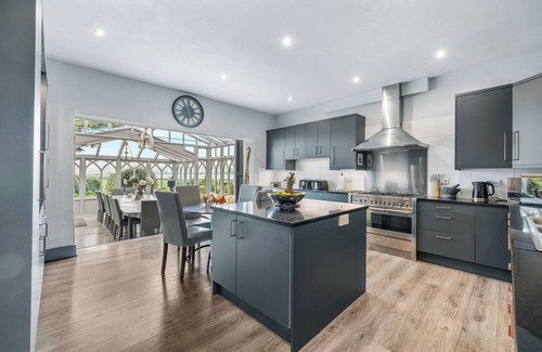 Halfway House House | A luxurious and beautifully restored Victorian Rectory nestled in the heart of Shropshire’s stunning countryside. Perfect for family gatherings, celebrations, or a peaceful retreat, this elegant estate sleeps up to 14+5 guests.