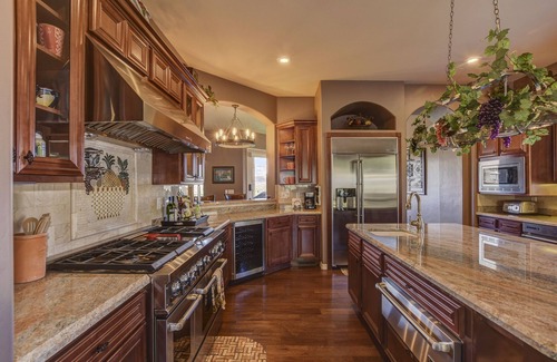 Prescott House | A Luxury Spacious Italian Villa with the only Wine Cave in Haisley