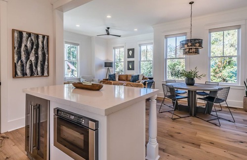 Habersham House | A Modern & Tranquil Abode - New Listing in Habersham