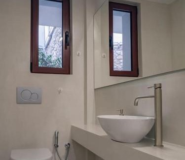 Exarhia House | A Neoclassical Mansion in Athens