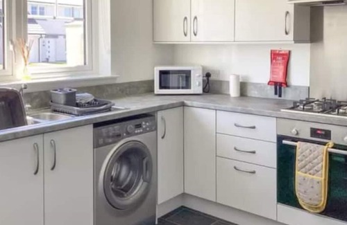 South Galson House | A new build close to all routes.