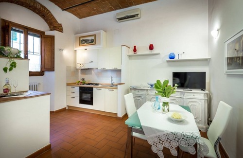 Isolotto Apartment | A nice apartment for rent near the Cascine Park by Mmega