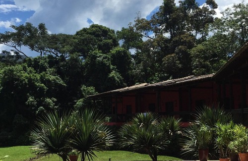 Sao Sebastiao House | A paradise in the backcountry of the stunning Thai-style One-House