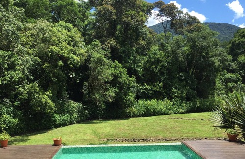Sao Sebastiao House | A paradise in the backcountry of the stunning Thai-style One-House