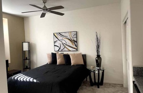 Fontana Apartment | A Peacefull Cozy Room