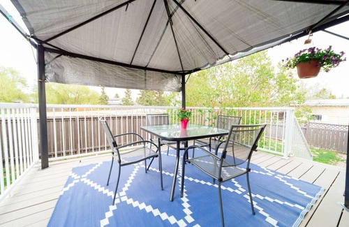 St. Albert House | A perfect 1 BR Getaway!
