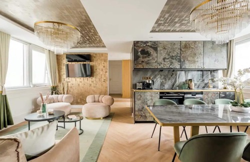Grenelle Apartment | A PERFECT BLEND OF LUXURY & COMFORT, JUST A STONE'S THROW FROM THE EIFFEL TOWER