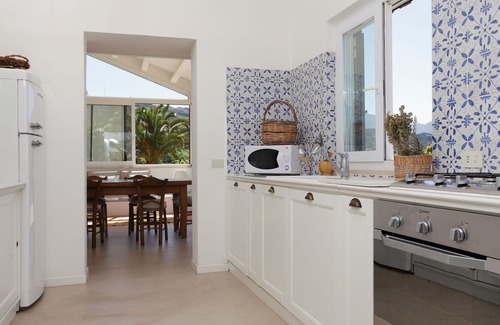 Cefalu Villa | A perfect place to relax in the countryside with sea views and organic garden