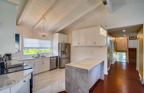 Palos Verdes Estates House | A Perfect Relaxation Destination (Longer Stay Rentals only)
