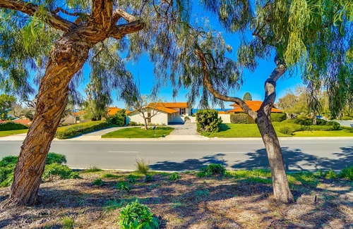 Palos Verdes Estates House | A Perfect Relaxation Destination (Longer Stay Rentals only)