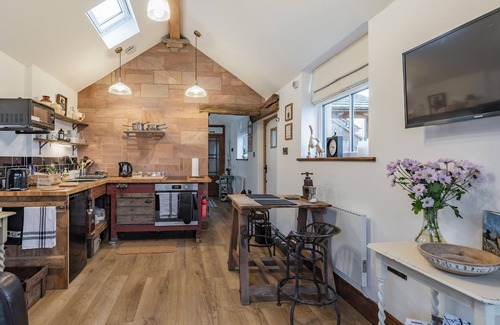 Tunstall Cottage | A picture-perfect property to spend your well-deserved break.