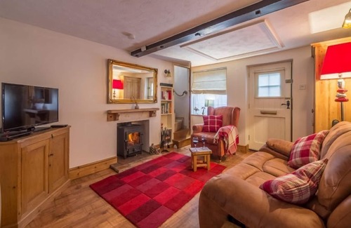 Wenhaston Cottage | A picturesque terraced late Georgian house in the heart of a beautiful village