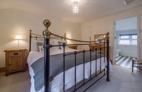 Wenhaston Cottage | A picturesque terraced late Georgian house in the heart of a beautiful village