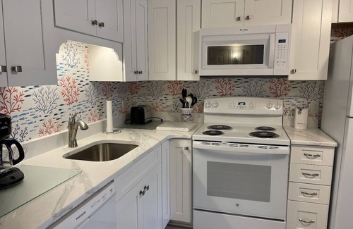 Murrells Inlet Condo | A Place at the Beach II 1C - Oceanfront in Garden City Beach